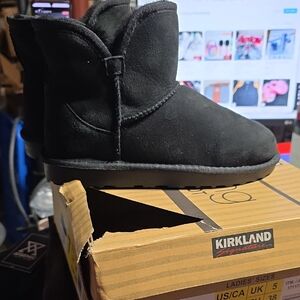 Kirkland Signature Black Ankle Boots